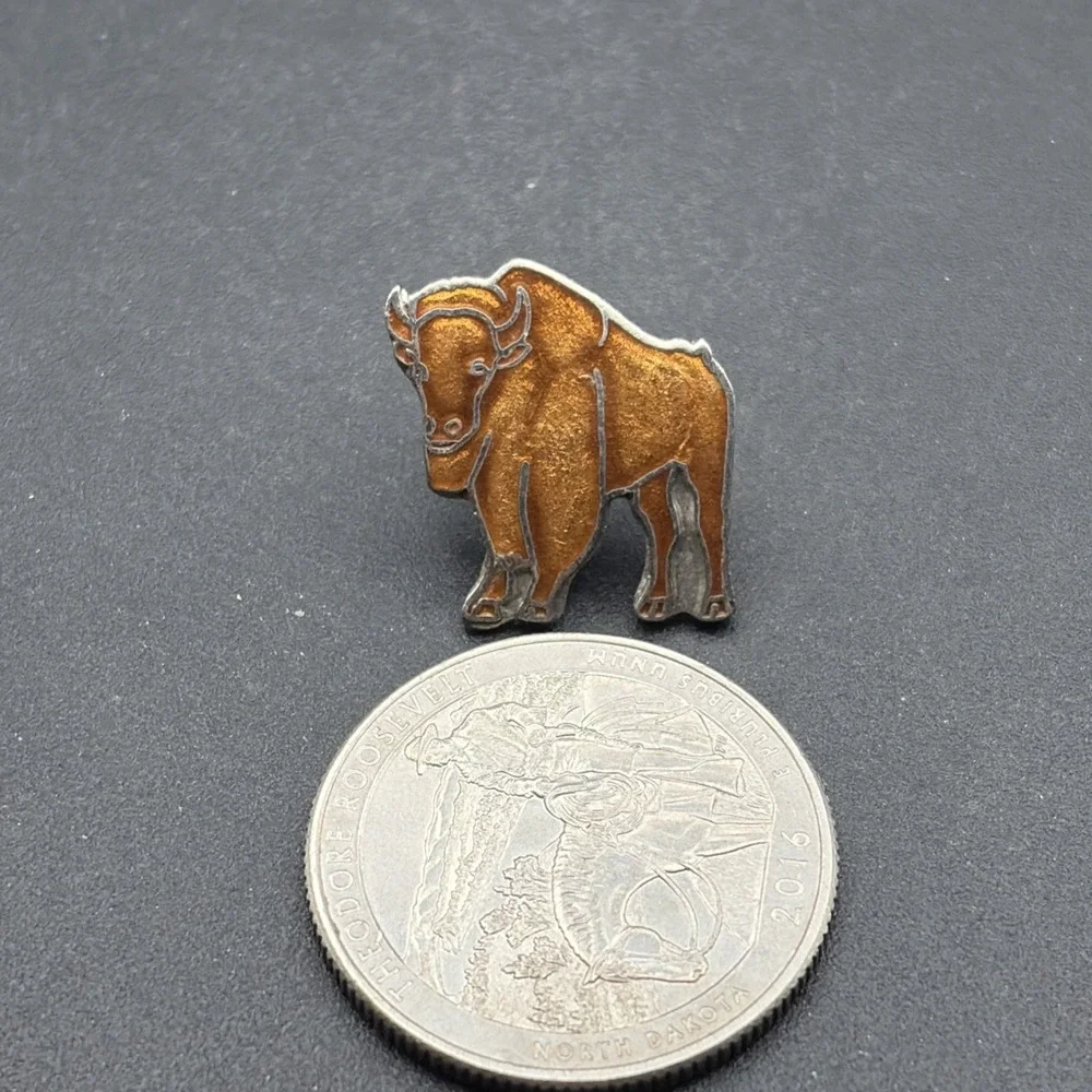 Bison Buffalo Animal Lapel Hat‎ Pin